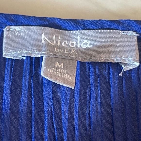NICOLA by E.K. Size M Royal Blue Pleated Relaxed Bell Sleeves Semi Sheer Blouse - Picture 2 of 7